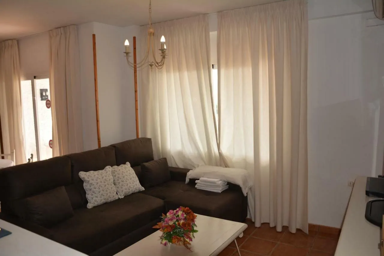 Apartment First Line Beach מארבלה